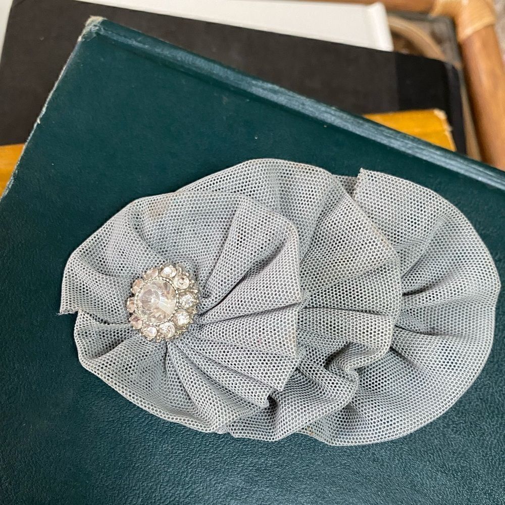 One of a Kind 1950’s Handmade Vintage Pleated Tiered Ruffle Crystal Hair Piece - Picture 6 of 7